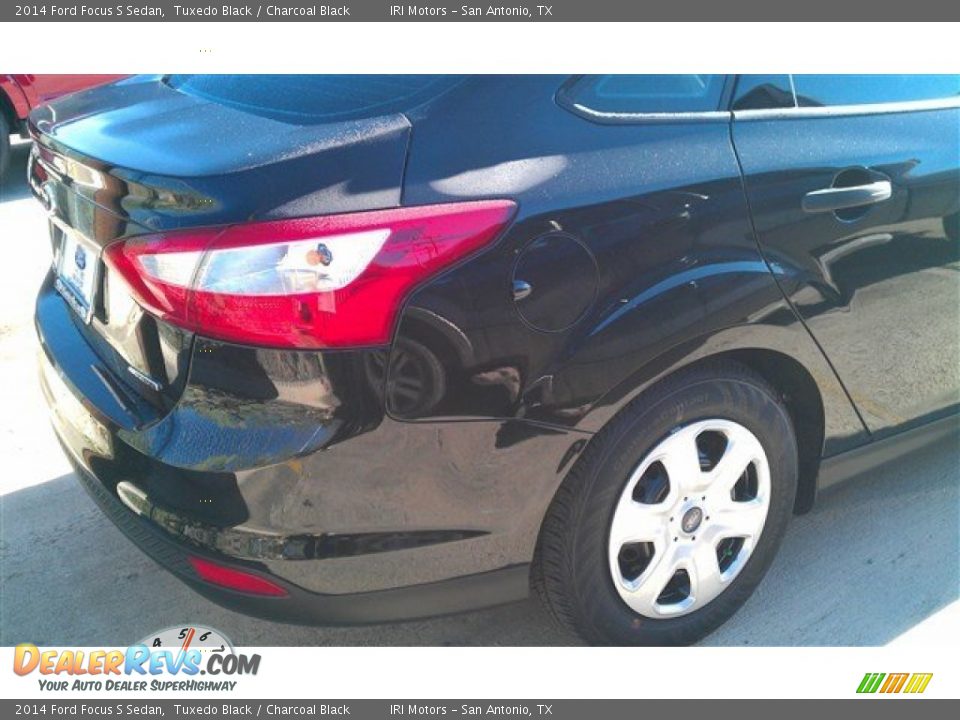 2014 Ford Focus S Sedan Tuxedo Black / Charcoal Black Photo #11