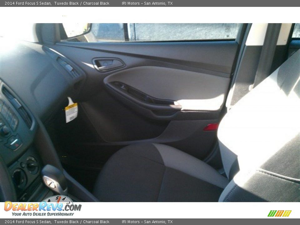 2014 Ford Focus S Sedan Tuxedo Black / Charcoal Black Photo #20