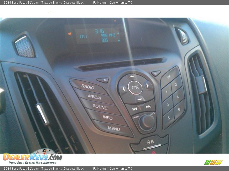 2014 Ford Focus S Sedan Tuxedo Black / Charcoal Black Photo #23