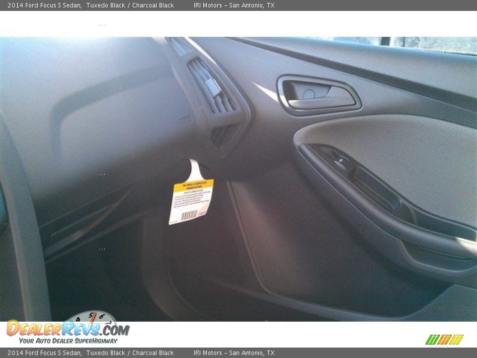 2014 Ford Focus S Sedan Tuxedo Black / Charcoal Black Photo #28