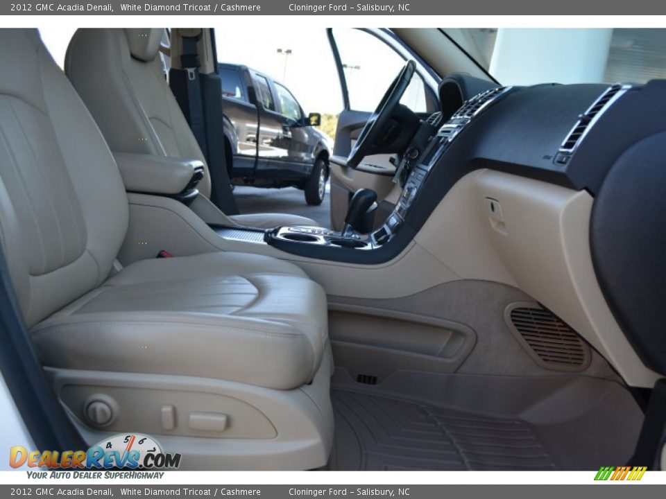 2012 GMC Acadia Denali White Diamond Tricoat / Cashmere Photo #18