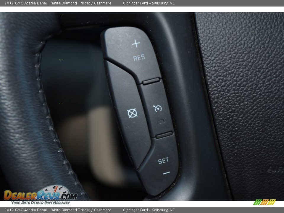 2012 GMC Acadia Denali White Diamond Tricoat / Cashmere Photo #31