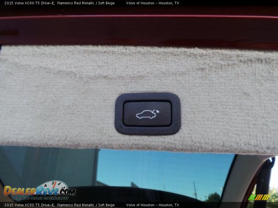 2015 Volvo XC60 T5 Drive-E Flamenco Red Metallic / Soft Beige Photo #28
