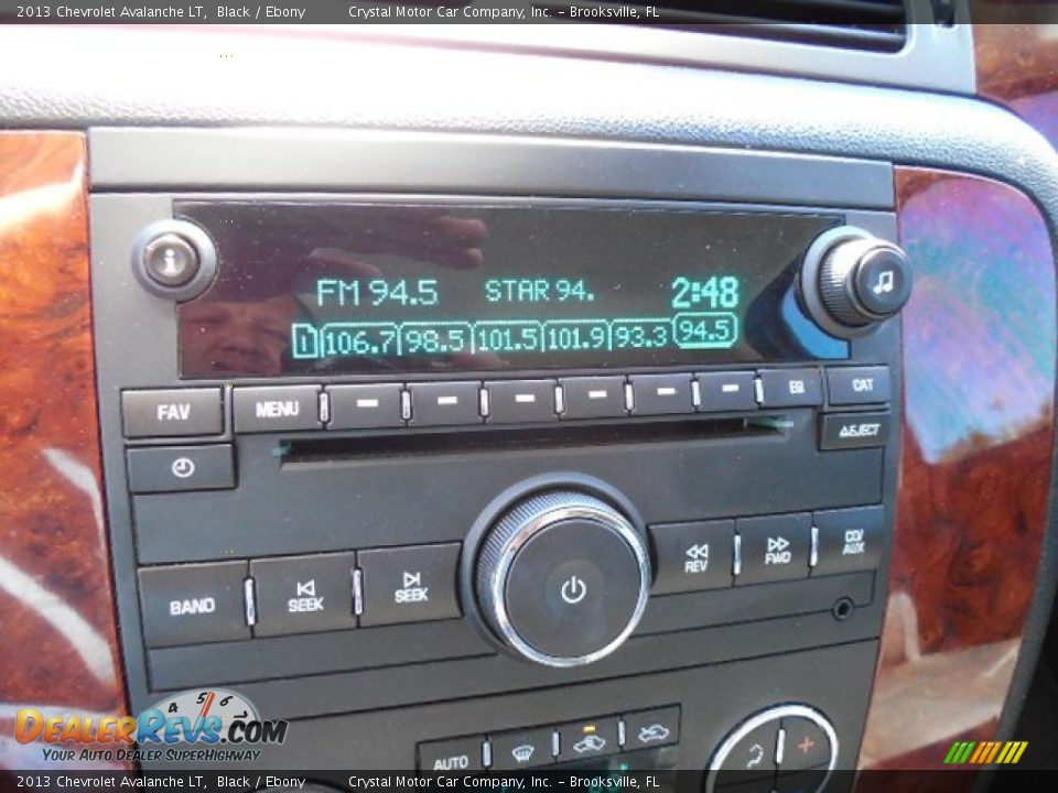 Audio System of 2013 Chevrolet Avalanche LT Photo #19