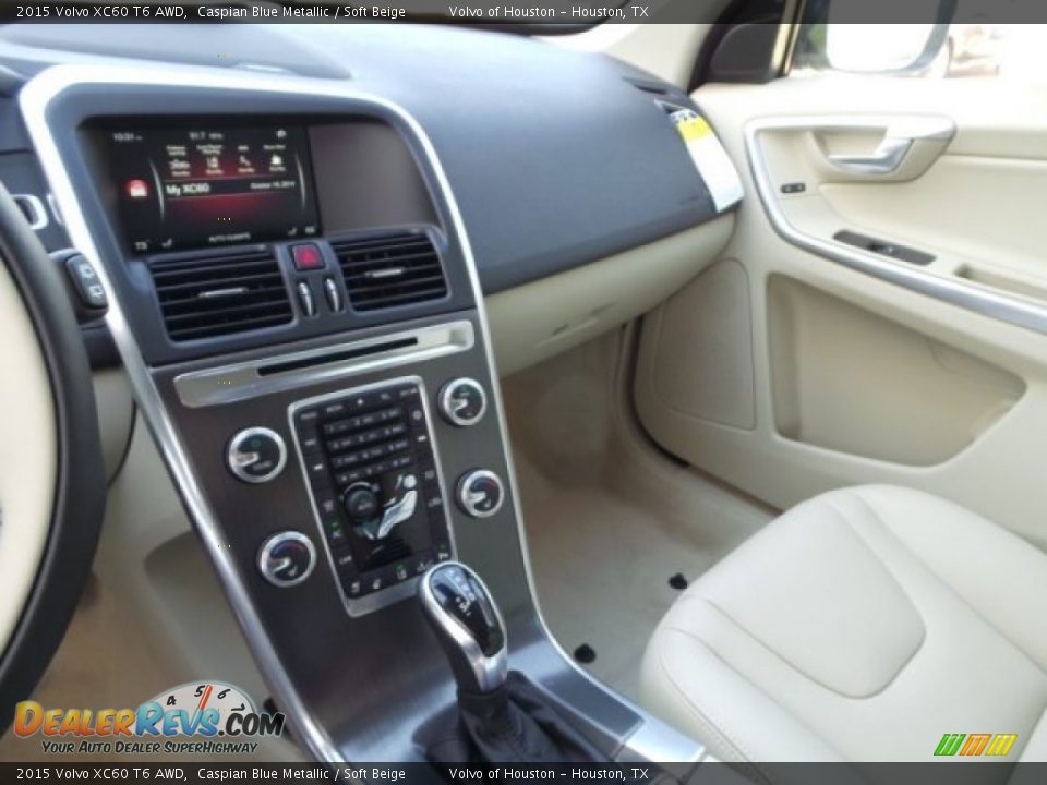 2015 Volvo XC60 T6 AWD Caspian Blue Metallic / Soft Beige Photo #13