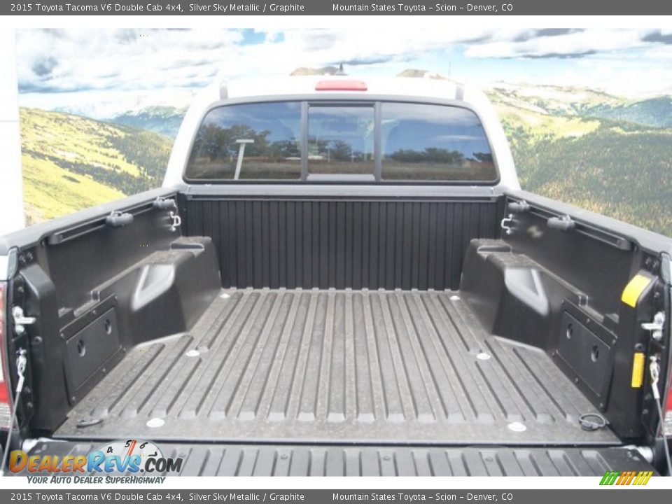 2015 Toyota Tacoma V6 Double Cab 4x4 Silver Sky Metallic / Graphite Photo #8