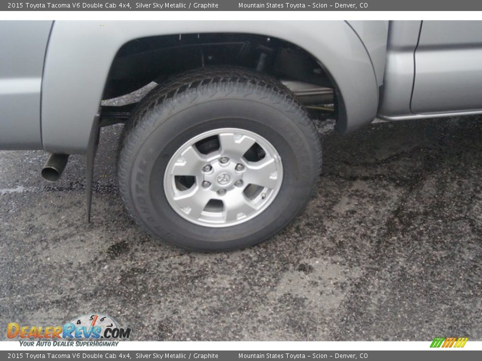 2015 Toyota Tacoma V6 Double Cab 4x4 Silver Sky Metallic / Graphite Photo #9