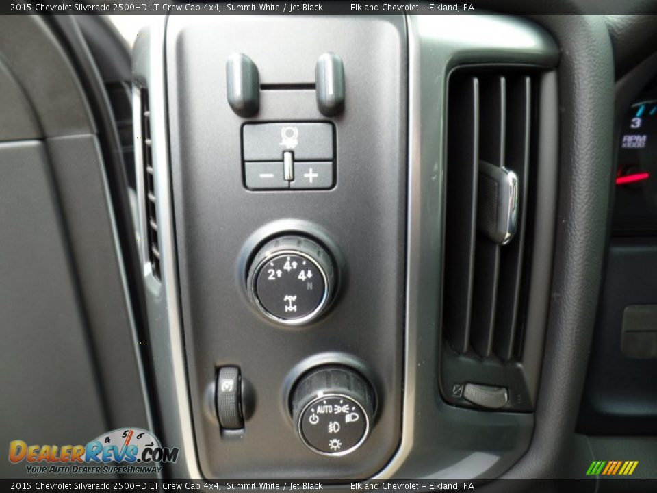 2015 Chevrolet Silverado 2500HD LT Crew Cab 4x4 Summit White / Jet Black Photo #27