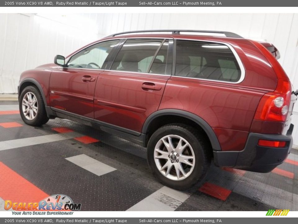 2005 Volvo XC90 V8 AWD Ruby Red Metallic / Taupe/Light Taupe Photo #11