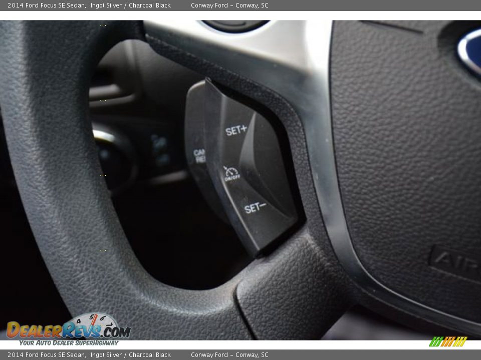 2014 Ford Focus SE Sedan Ingot Silver / Charcoal Black Photo #26