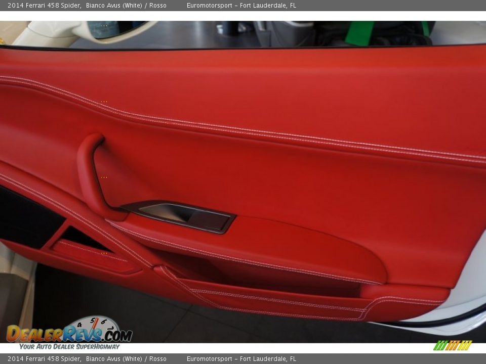 Door Panel of 2014 Ferrari 458 Spider Photo #64