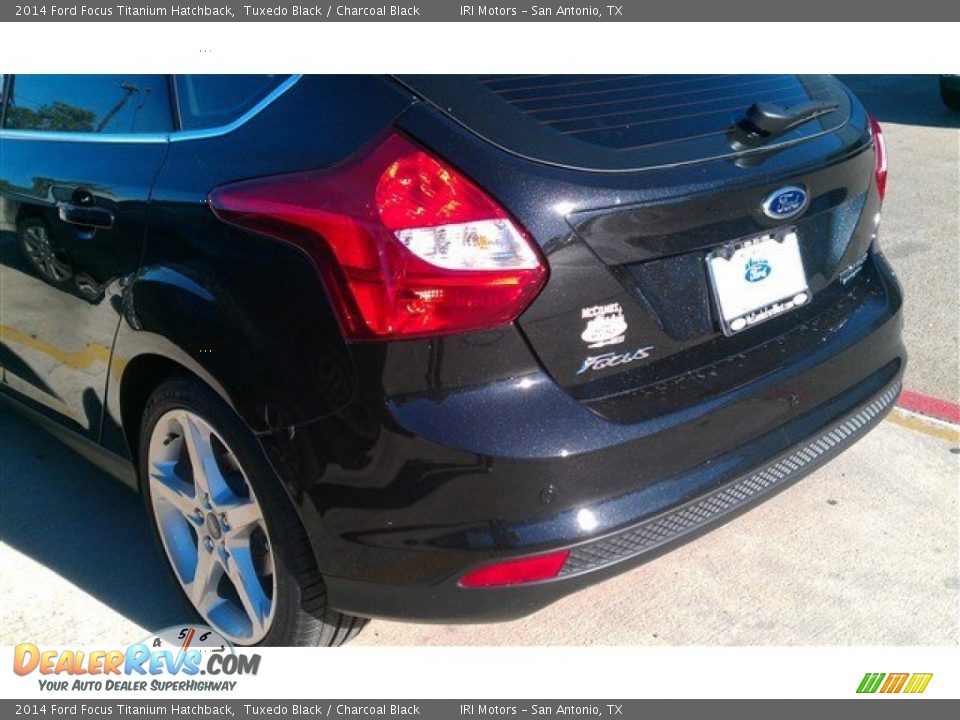 2014 Ford Focus Titanium Hatchback Tuxedo Black / Charcoal Black Photo #11