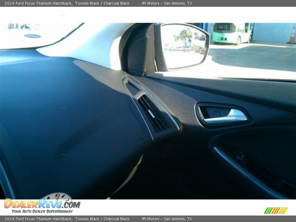 2014 Ford Focus Titanium Hatchback Tuxedo Black / Charcoal Black Photo #28