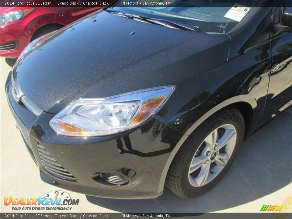 2014 Ford Focus SE Sedan Tuxedo Black / Charcoal Black Photo #2