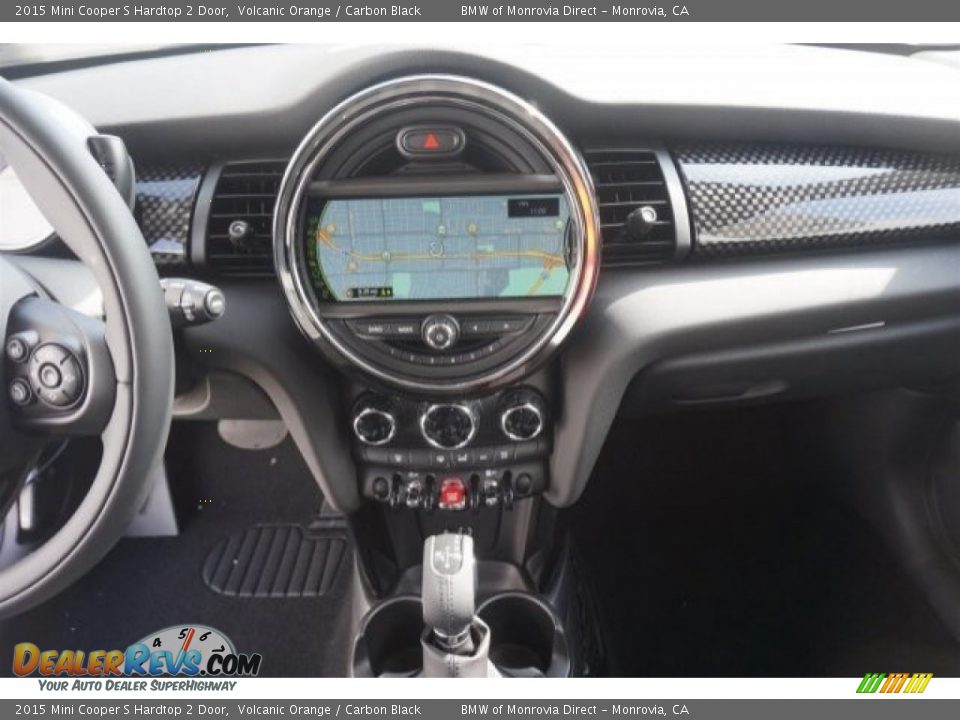 Dashboard of 2015 Mini Cooper S Hardtop 2 Door Photo #7