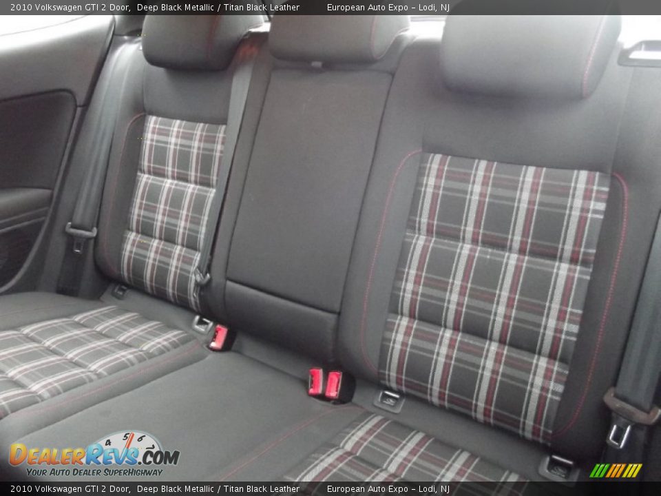2010 Volkswagen GTI 2 Door Deep Black Metallic / Titan Black Leather Photo #11