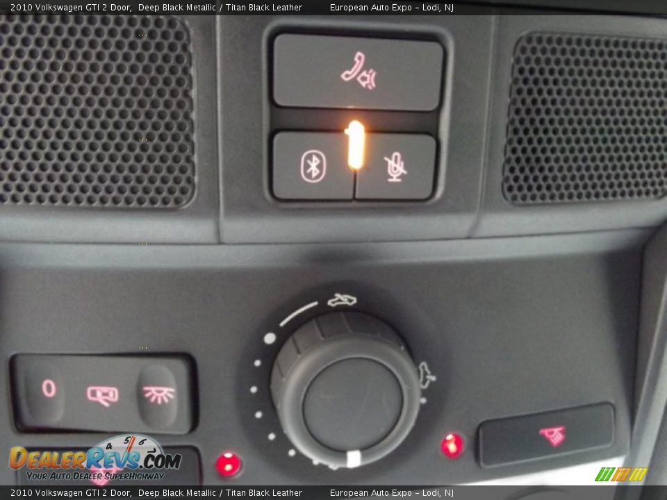 2010 Volkswagen GTI 2 Door Deep Black Metallic / Titan Black Leather Photo #25