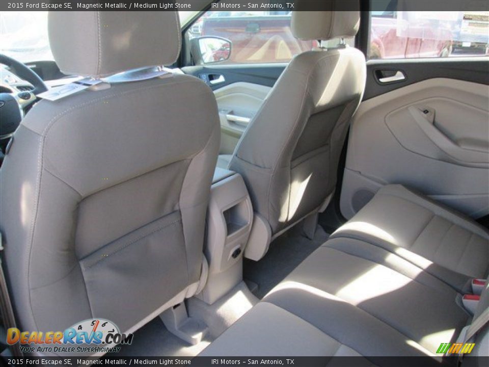 2015 Ford Escape SE Magnetic Metallic / Medium Light Stone Photo #17