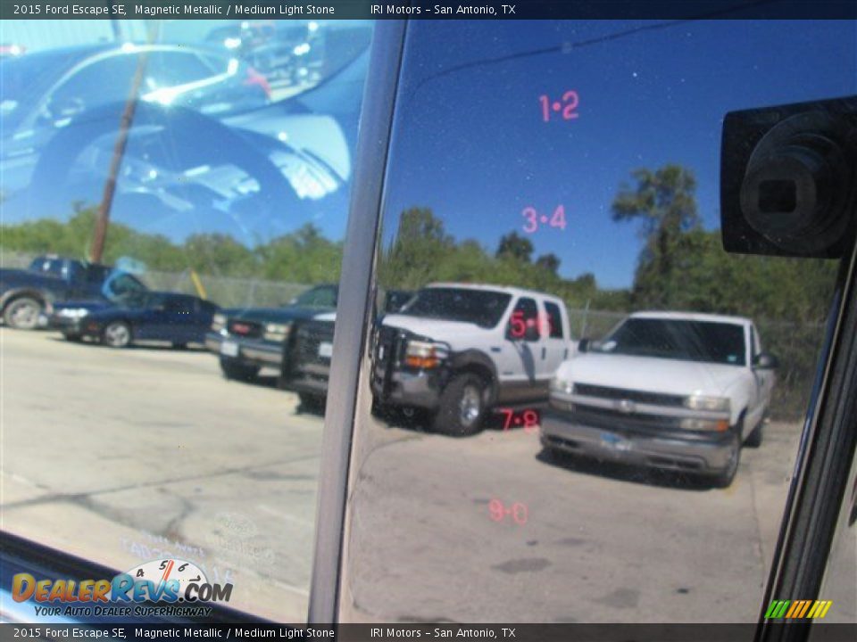 2015 Ford Escape SE Magnetic Metallic / Medium Light Stone Photo #19