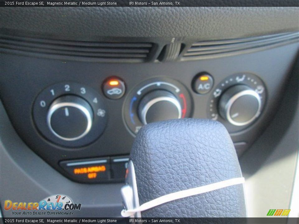 2015 Ford Escape SE Magnetic Metallic / Medium Light Stone Photo #34