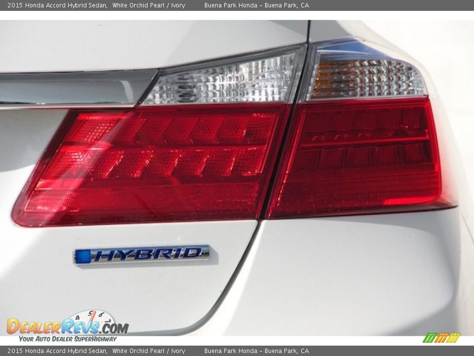 2015 Honda Accord Hybrid Sedan White Orchid Pearl / Ivory Photo #4