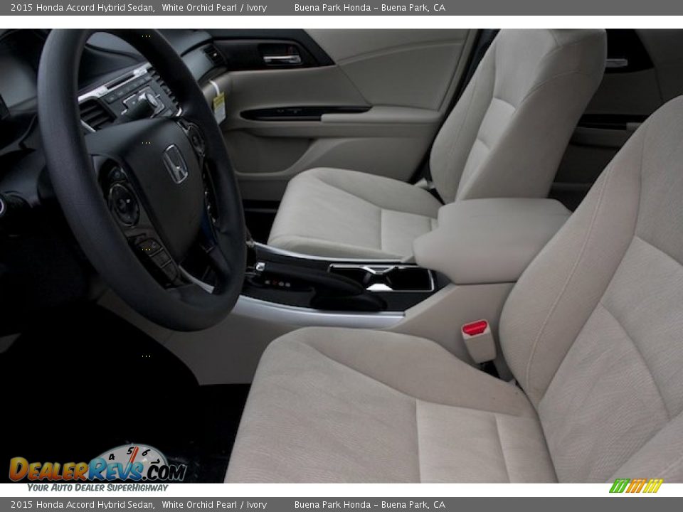 2015 Honda Accord Hybrid Sedan White Orchid Pearl / Ivory Photo #13