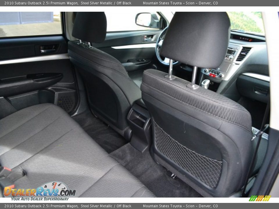 2010 Subaru Outback 2.5i Premium Wagon Steel Silver Metallic / Off Black Photo #18