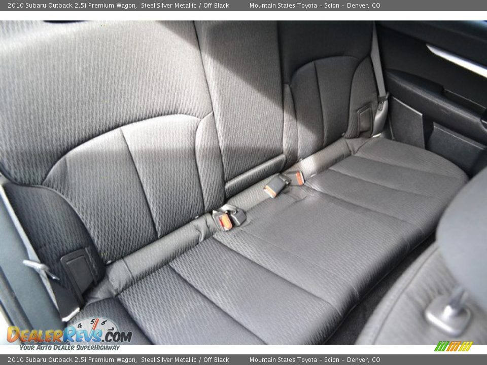 2010 Subaru Outback 2.5i Premium Wagon Steel Silver Metallic / Off Black Photo #19