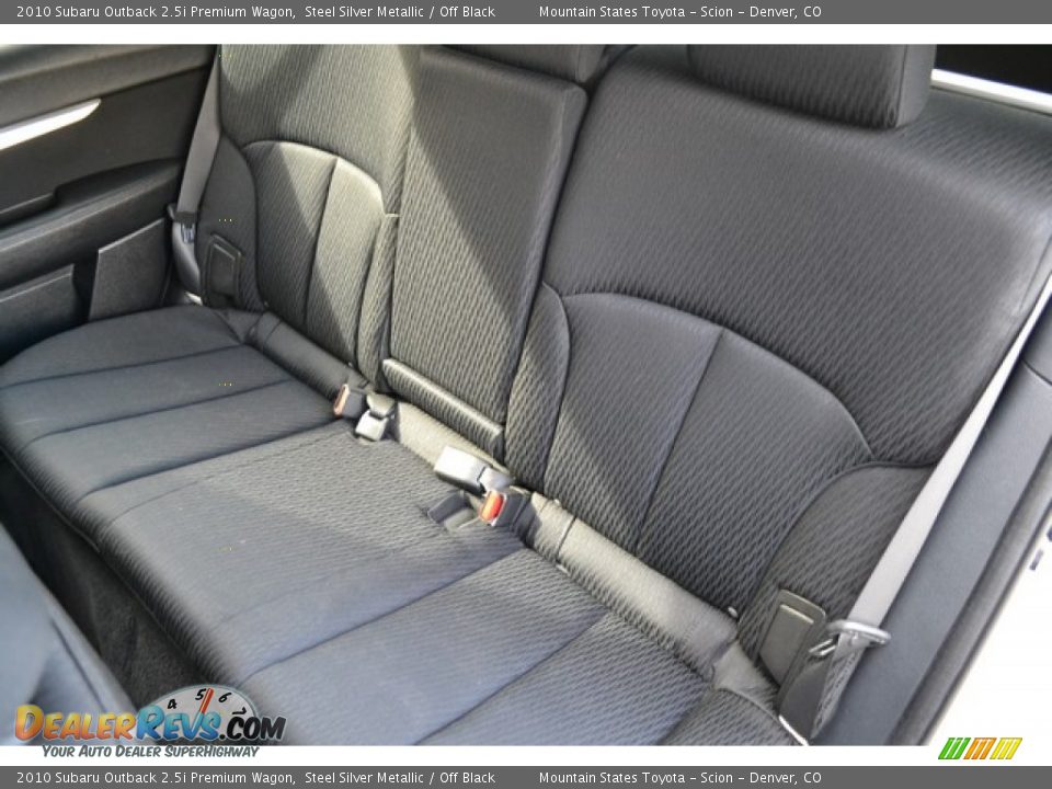 2010 Subaru Outback 2.5i Premium Wagon Steel Silver Metallic / Off Black Photo #20