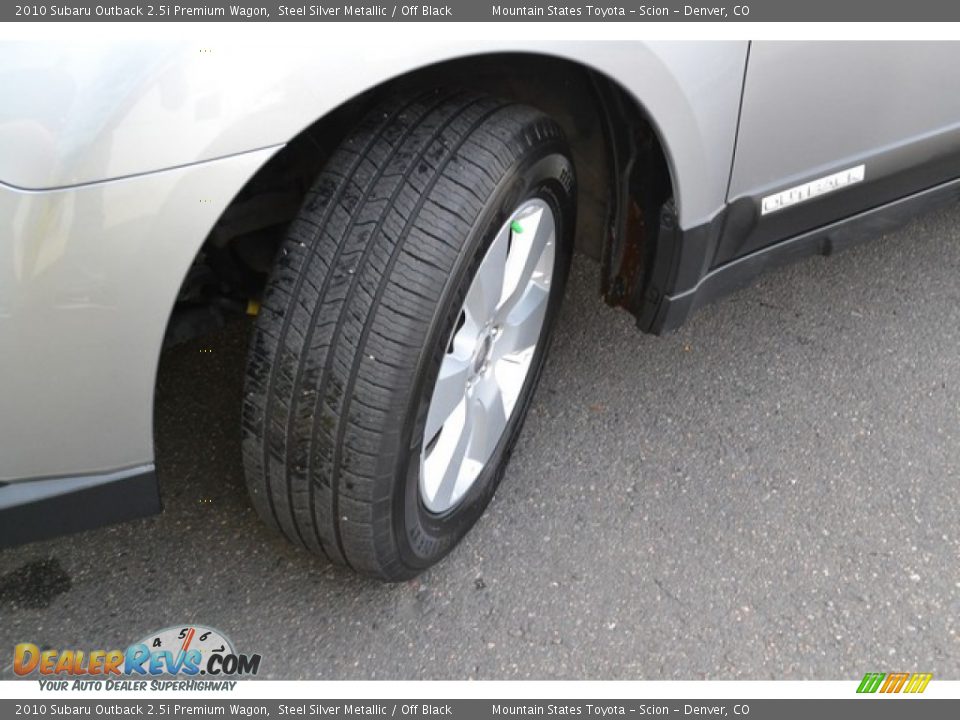 2010 Subaru Outback 2.5i Premium Wagon Steel Silver Metallic / Off Black Photo #25