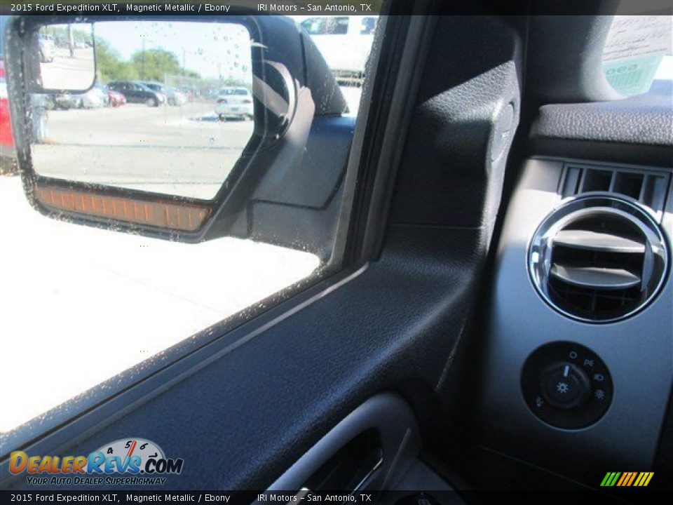 2015 Ford Expedition XLT Magnetic Metallic / Ebony Photo #30