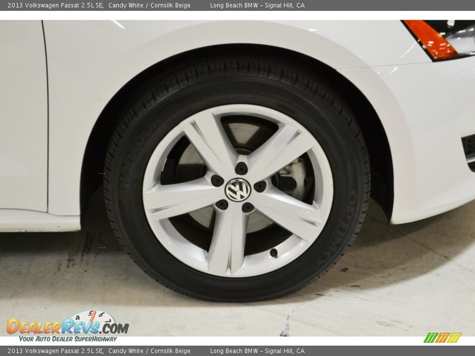 2013 Volkswagen Passat 2.5L SE Candy White / Cornsilk Beige Photo #3
