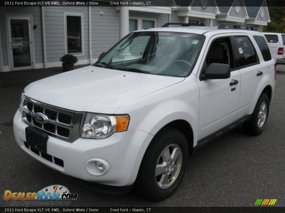 Front 3/4 View of 2011 Ford Escape XLT V6 4WD Photo #3