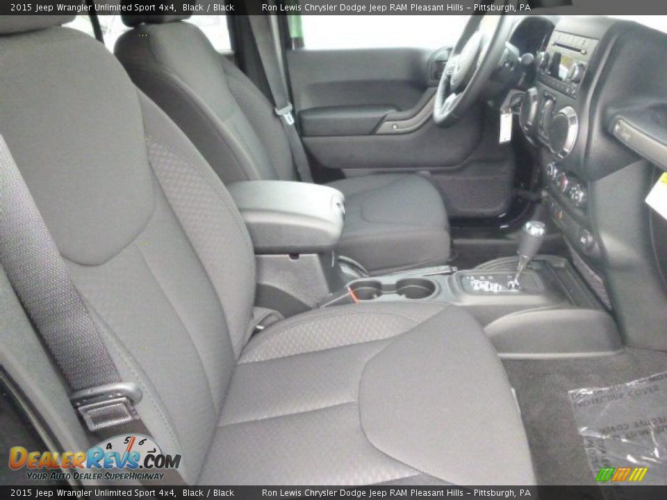 2015 Jeep Wrangler Unlimited Sport 4x4 Black / Black Photo #10