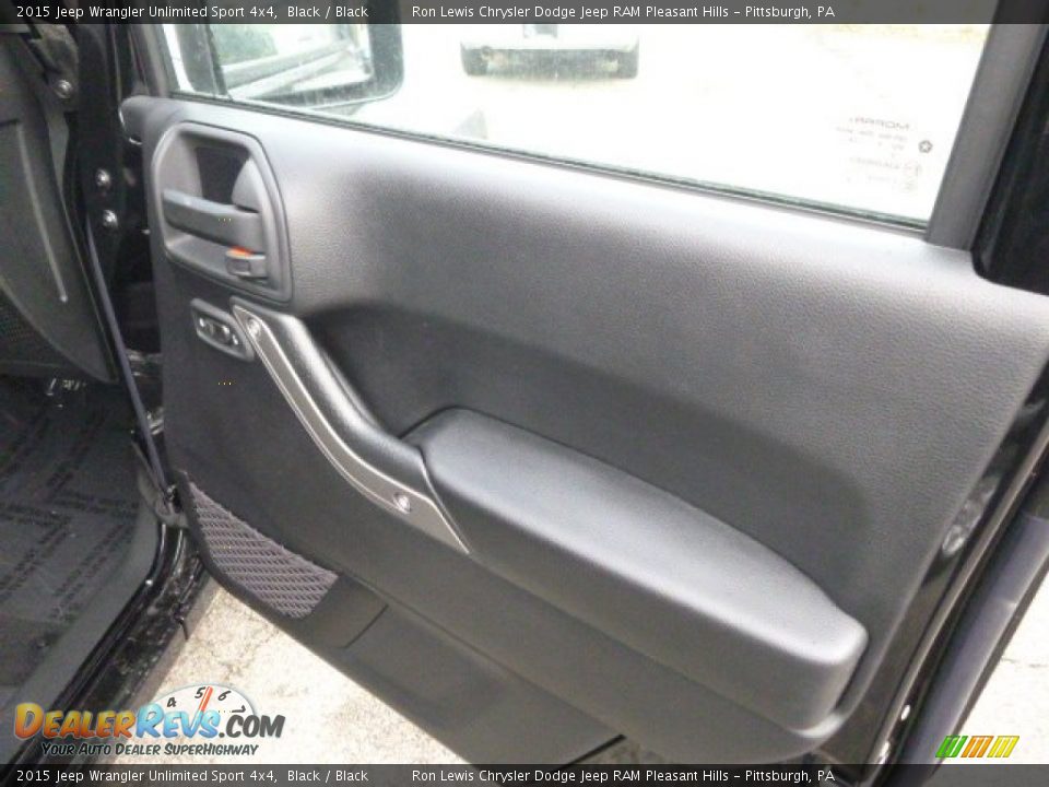 2015 Jeep Wrangler Unlimited Sport 4x4 Black / Black Photo #12