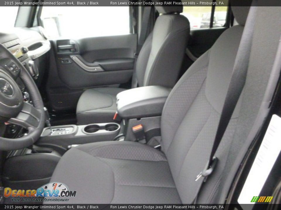 2015 Jeep Wrangler Unlimited Sport 4x4 Black / Black Photo #14