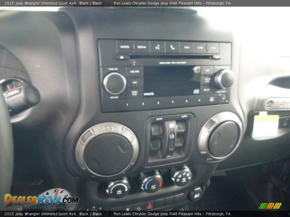 2015 Jeep Wrangler Unlimited Sport 4x4 Black / Black Photo #19