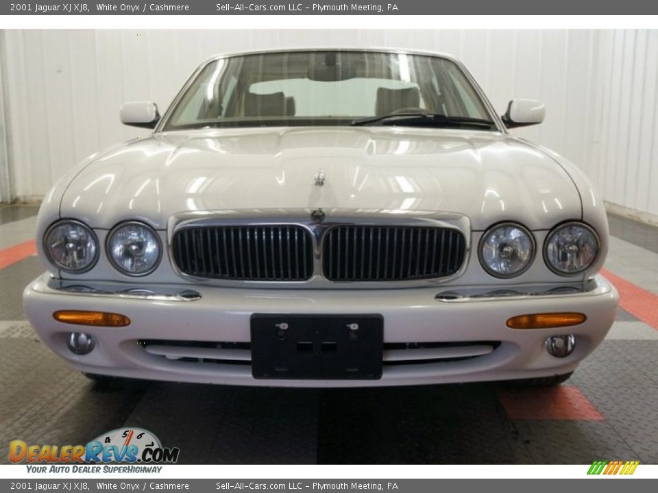 2001 Jaguar XJ XJ8 White Onyx / Cashmere Photo #4