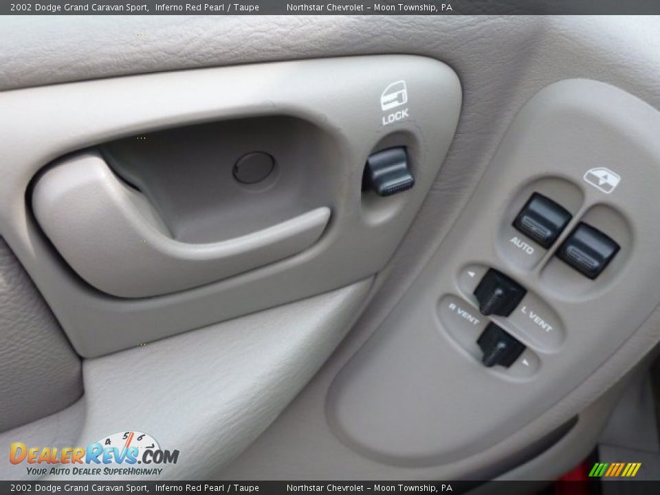 2002 Dodge Grand Caravan Sport Inferno Red Pearl / Taupe Photo #11