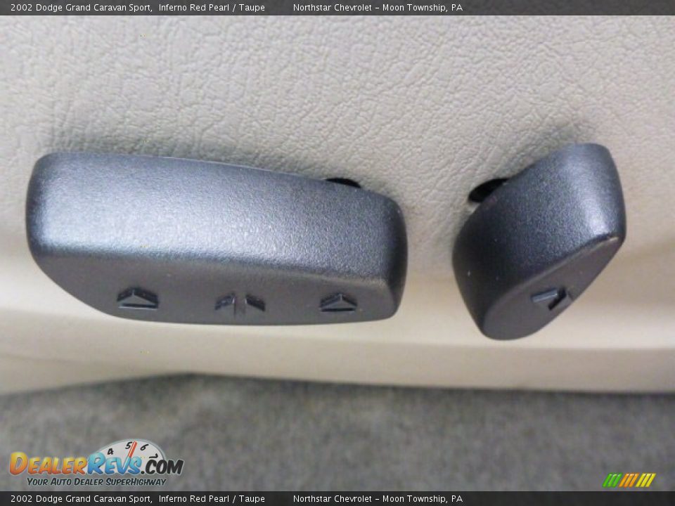 2002 Dodge Grand Caravan Sport Inferno Red Pearl / Taupe Photo #12