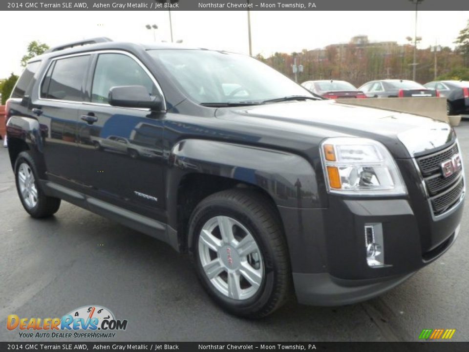 Front 3/4 View of 2014 GMC Terrain SLE AWD Photo #7