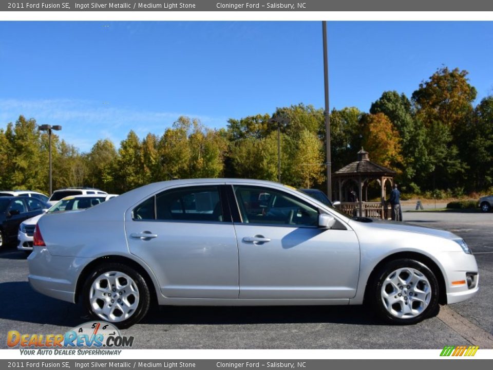 2011 Ford Fusion SE Ingot Silver Metallic / Medium Light Stone Photo #2