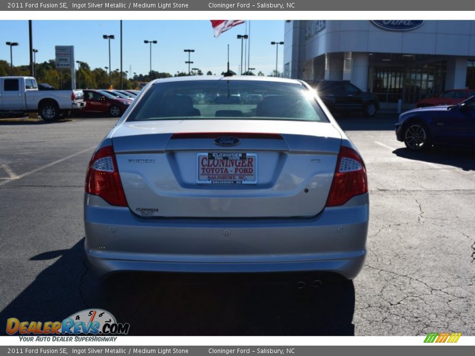 2011 Ford Fusion SE Ingot Silver Metallic / Medium Light Stone Photo #4