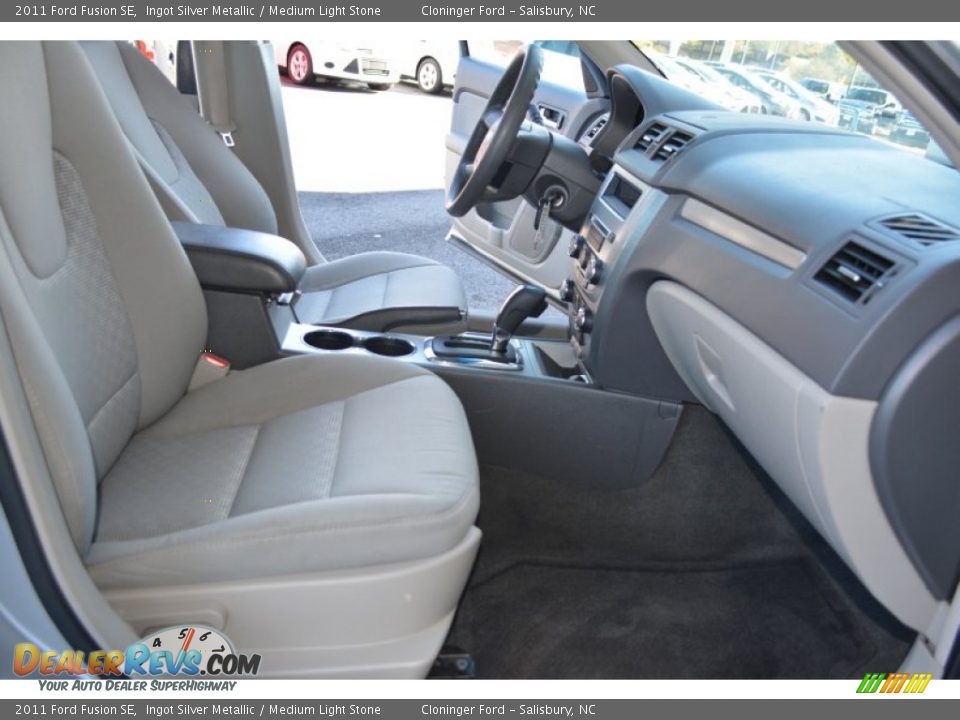 2011 Ford Fusion SE Ingot Silver Metallic / Medium Light Stone Photo #15