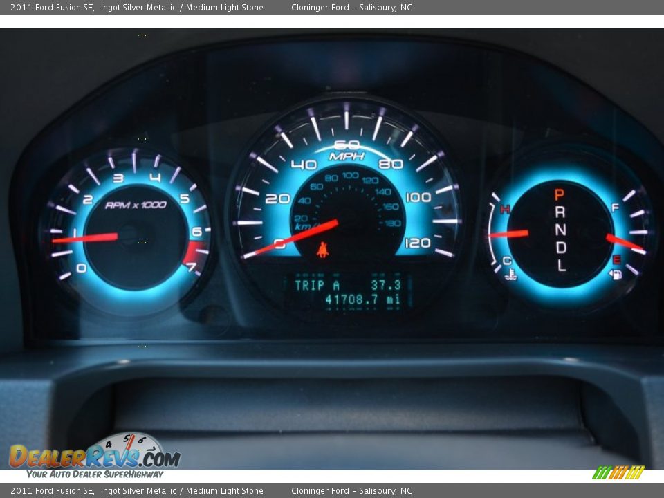 2011 Ford Fusion SE Ingot Silver Metallic / Medium Light Stone Photo #26