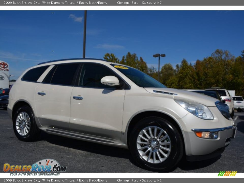 Front 3/4 View of 2009 Buick Enclave CXL Photo #1