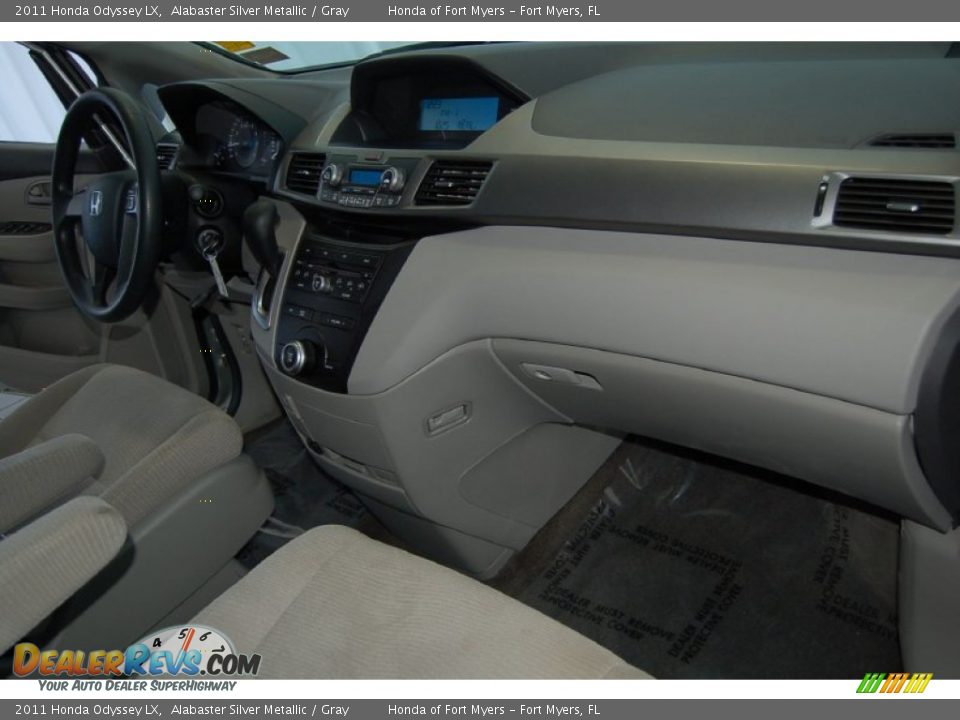 2011 Honda Odyssey LX Alabaster Silver Metallic / Gray Photo #28