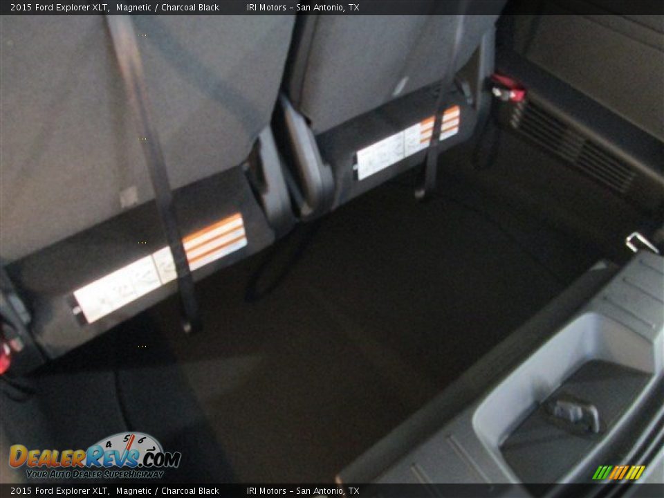 2015 Ford Explorer XLT Magnetic / Charcoal Black Photo #13