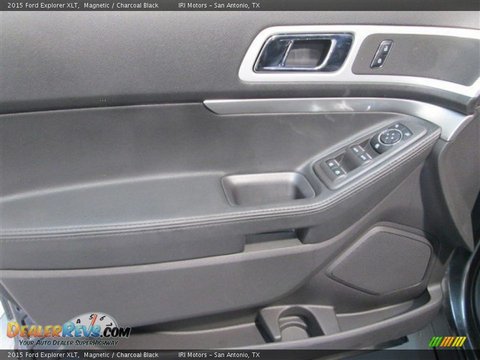 2015 Ford Explorer XLT Magnetic / Charcoal Black Photo #15