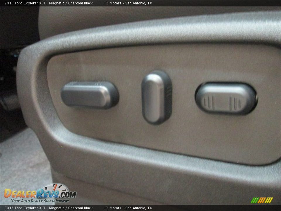 2015 Ford Explorer XLT Magnetic / Charcoal Black Photo #16